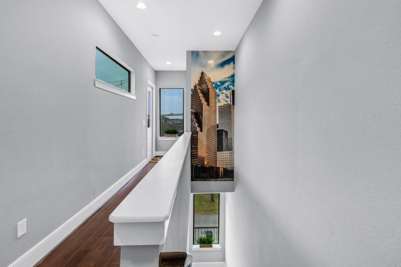 Modern, Houston Inspired House With Best Views Of Downtown! - Less Than 1 Mile To Eado Midtown Bars Home Bagian luar foto