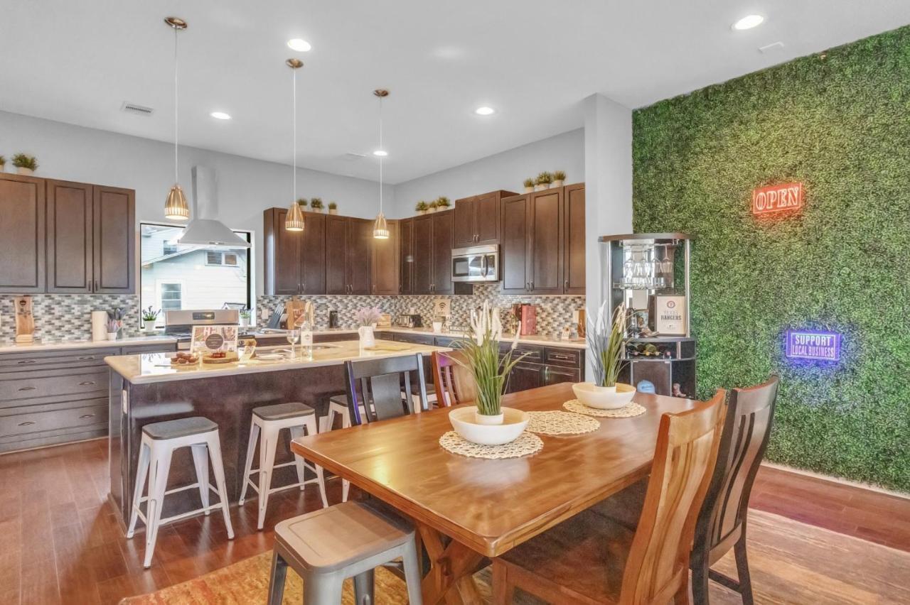 Modern, Houston Inspired House With Best Views Of Downtown! - Less Than 1 Mile To Eado Midtown Bars Home Bagian luar foto