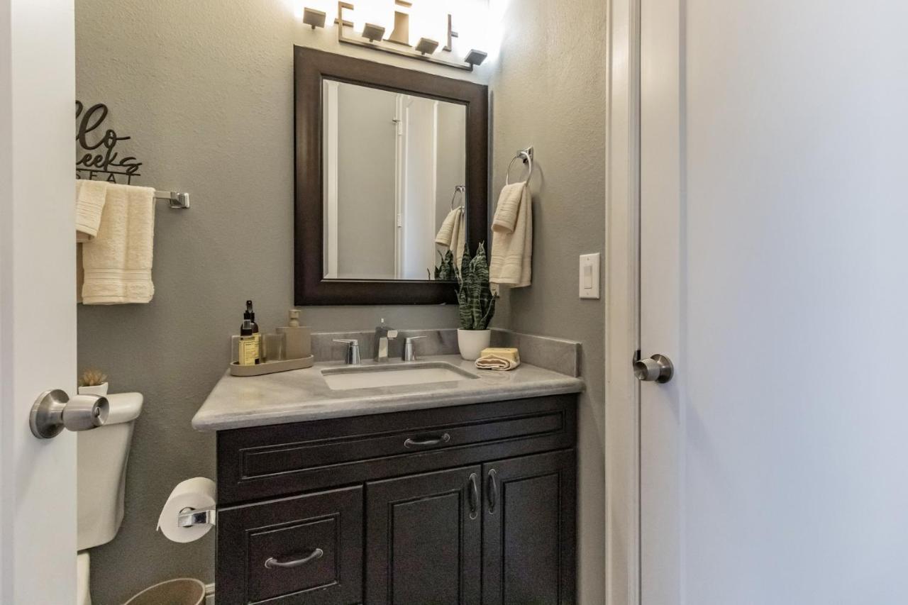 Modern, Houston Inspired House With Best Views Of Downtown! - Less Than 1 Mile To Eado Midtown Bars Home Bagian luar foto