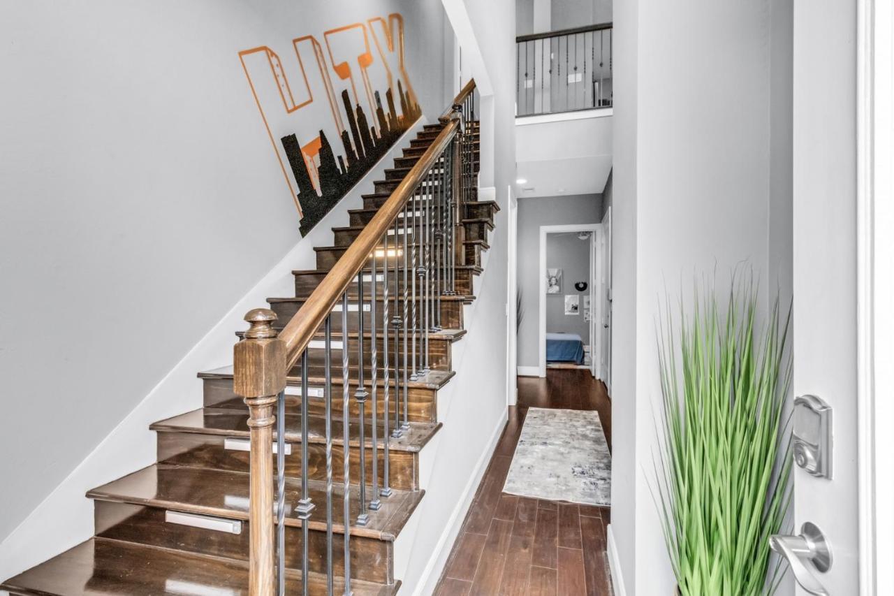 Modern, Houston Inspired House With Best Views Of Downtown! - Less Than 1 Mile To Eado Midtown Bars Home Bagian luar foto